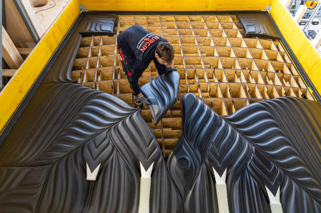 ���-������ HiLo � ������� NEST