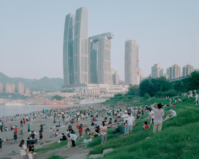 �������� ��� �� ����� ��������, �������� Raffles City, ����  Safdie Architects (������, �����)