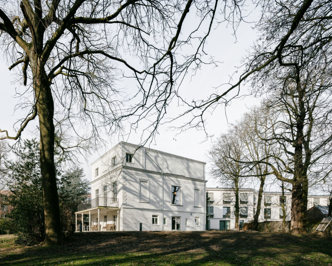 �������� De Korenbloem