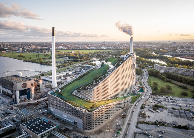 PRODUCTION, ENERGY & RECYCLING � Coppenhill / Amager Bakke 