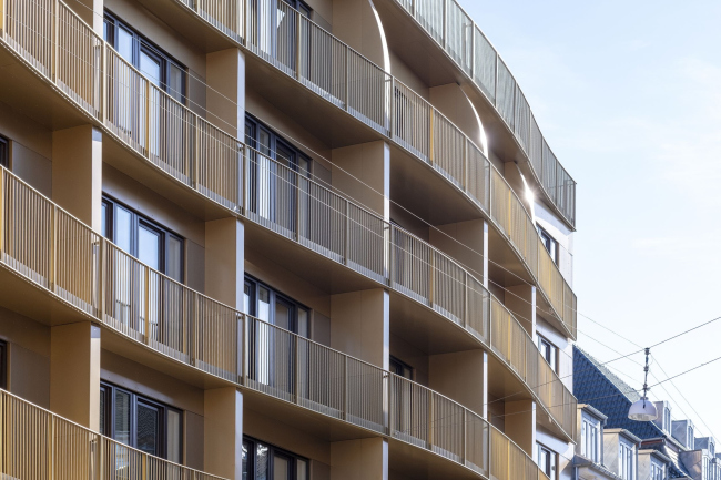 ����� �������� The Golden House