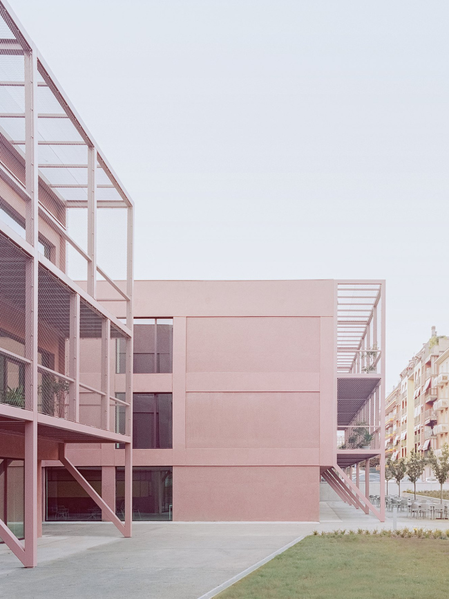 Обновлённая школа Энрико Ферми в Турине