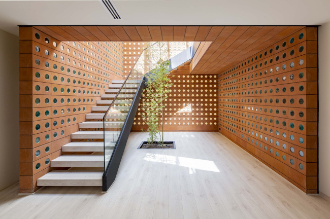 ����������� ������� ������ �������� Kohan Ceram � ��������. ���������� ����� �������� � ���� HOOBA Design