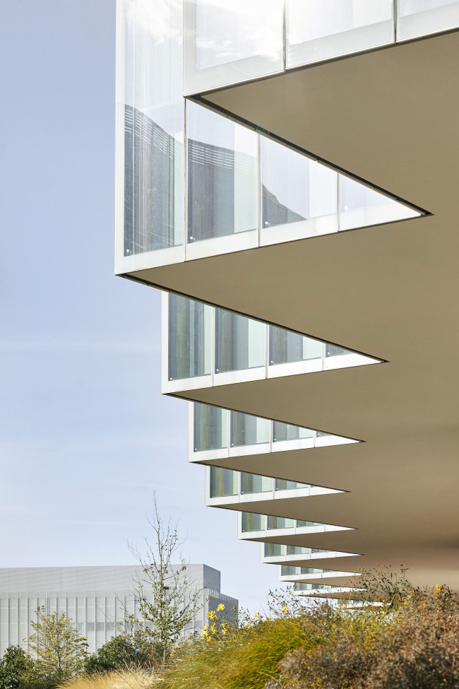 ����������������� ����� The Discovery Centre �������� AstraZeneca