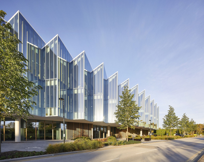 ����������������� ����� The Discovery Centre �������� AstraZeneca