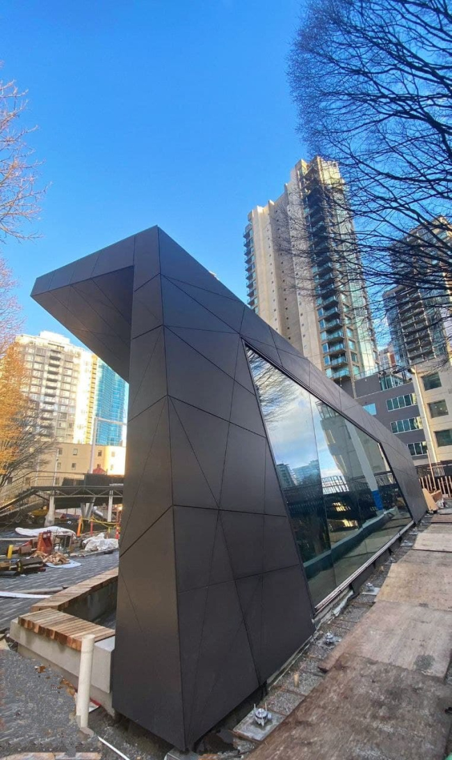 ���� � ����� Smithe & Richards Urban Park