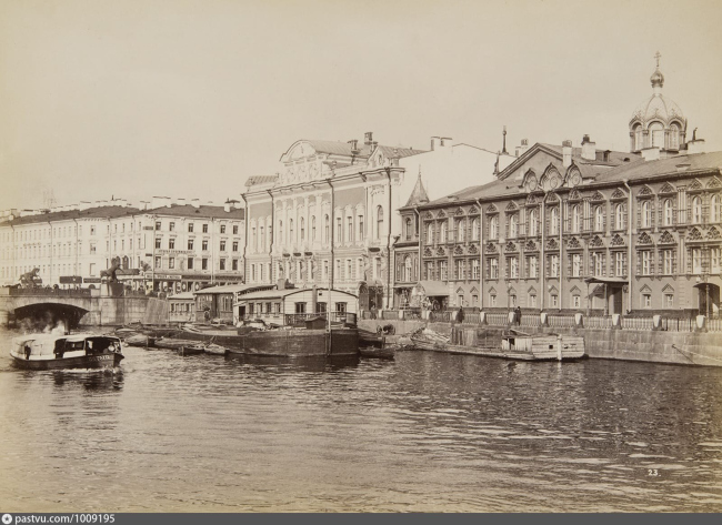 The courtyard of the Trinity-Sergius Lavra, photo of the 1880s � 1890s