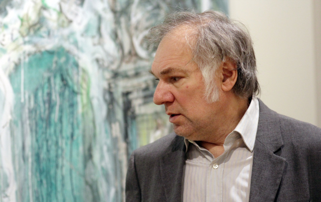Валерий Кошляков ведет экскурсию по выставке. Domus Maxima. Выставка Валерия Кошлякова в Анфиладе Музея архитектуры, 2022