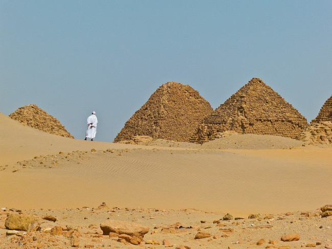Пирамиды в Нури