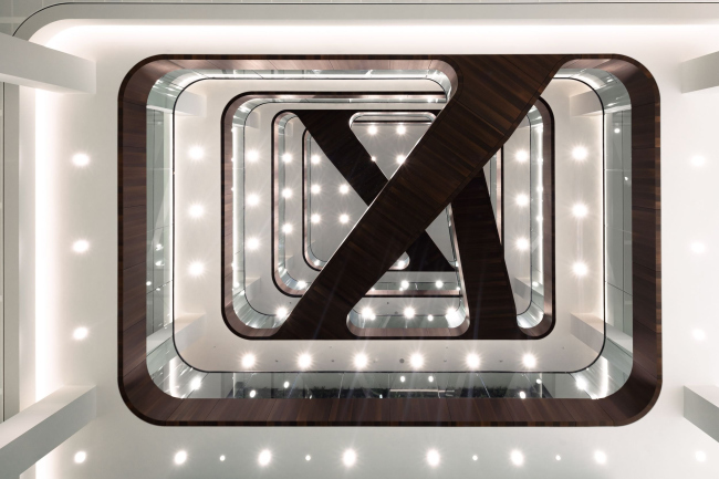 ���� ����������� ����� Loyens & Loeff