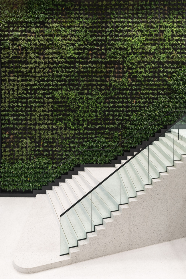 ���� ����������� ����� Loyens & Loeff