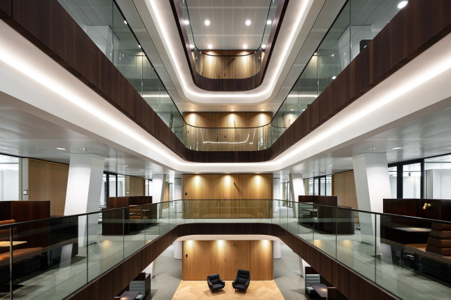 ���� ����������� ����� Loyens & Loeff