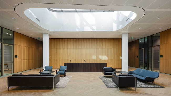 ���� ����������� ����� Loyens & Loeff