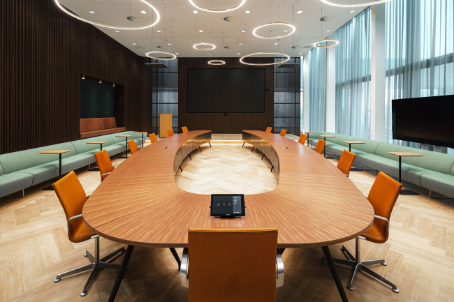 ���� ����������� ����� Loyens & Loeff