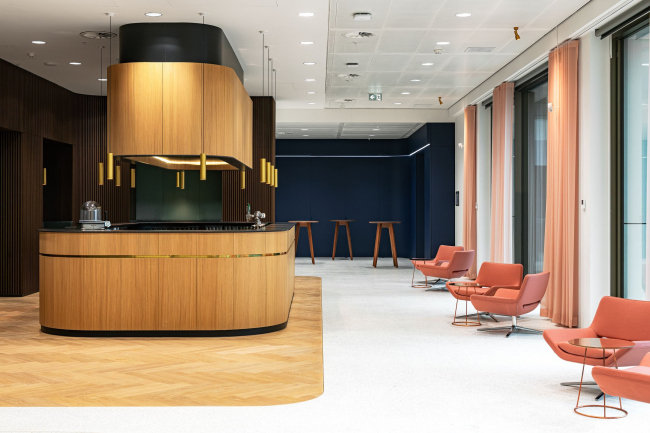 ���� ����������� ����� Loyens & Loeff