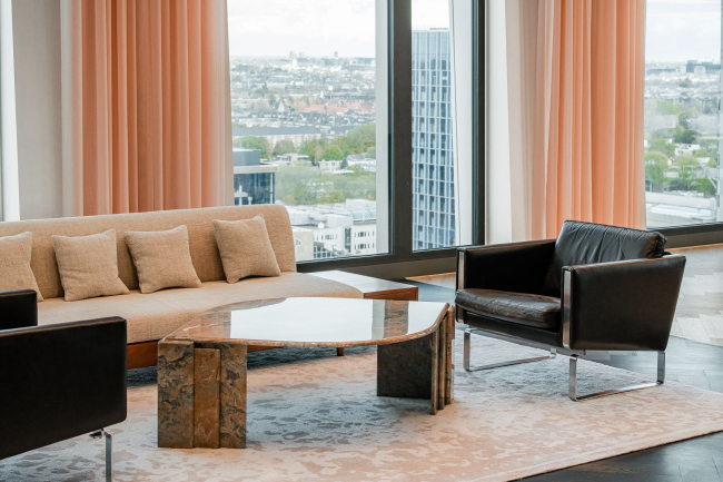 ���� ����������� ����� Loyens & Loeff