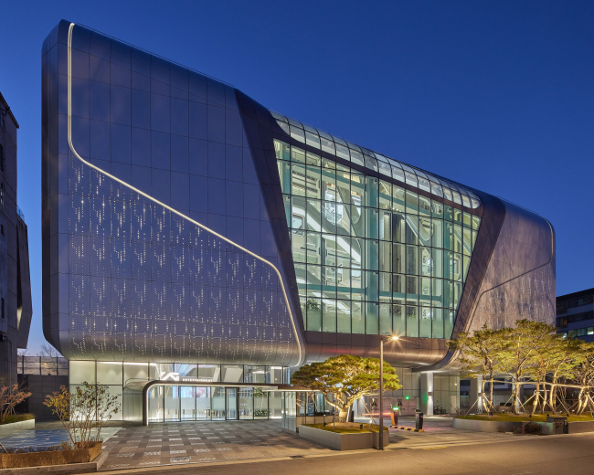 ����-�������� ������������ �������� YG Entertainment