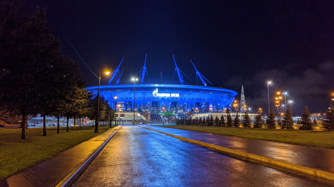 Футбольный стадион Зенит-Газпром-арена