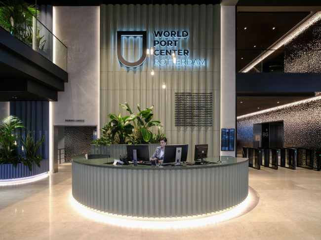 ��������� ������� � ������� ������ World Port Centre � ����������