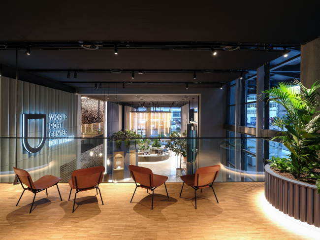 ��������� ������� � ������� ������ World Port Centre � ����������