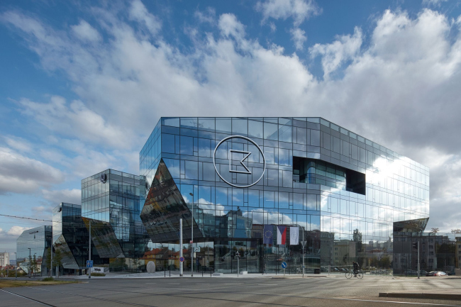 ������������������� �������� ������������ � �����