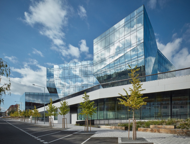 ������������������� �������� ������������ � �����