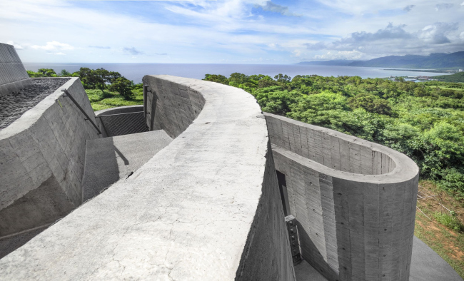 �����-����� Wandering Walls