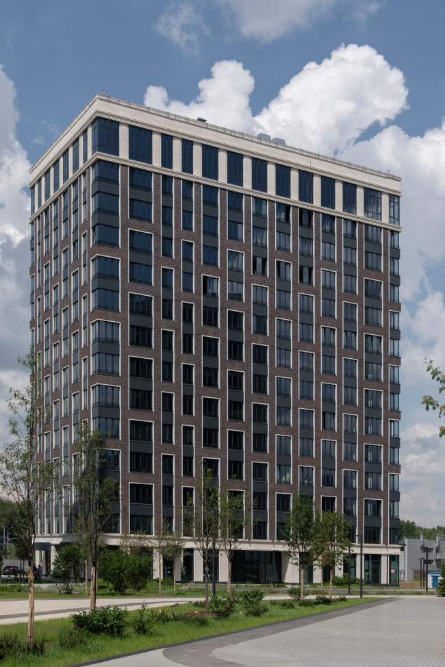 �� West Garden, 1 ������