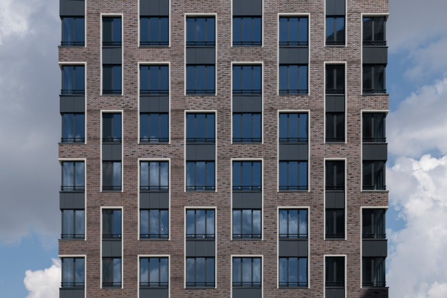 �� West Garden, 1 ������