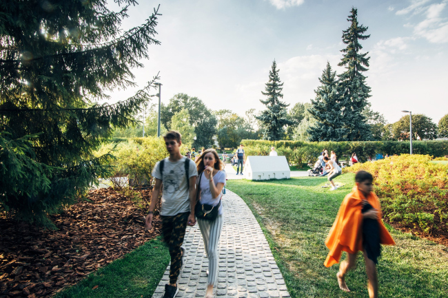 The rules of conduct and navigation on the Salute section, Gorky Park, Moscow, 2018