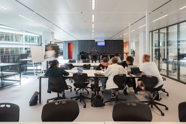 ������ Jakoba Mulderhuis �������������� ������������ ���������� ����