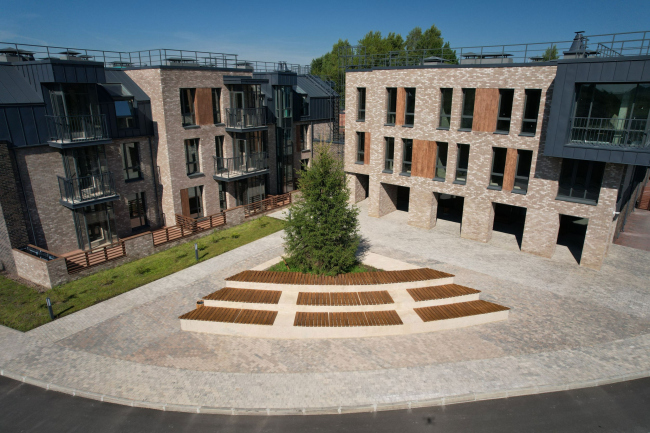 �� �Veren Village�