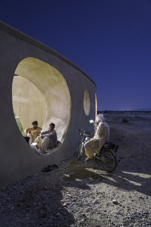 ��������� ����� � �����-����, ����