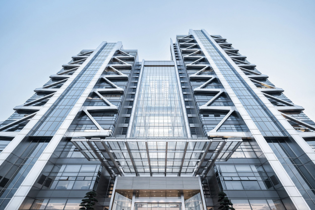 Exo Towers � �������� ���������� ����� ������