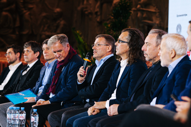 VIII ������������� ������������� ��������