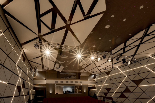 �������-������� Armstrong OPTIMA L Canopy � ������ ��������� � �������������� ����������� �������