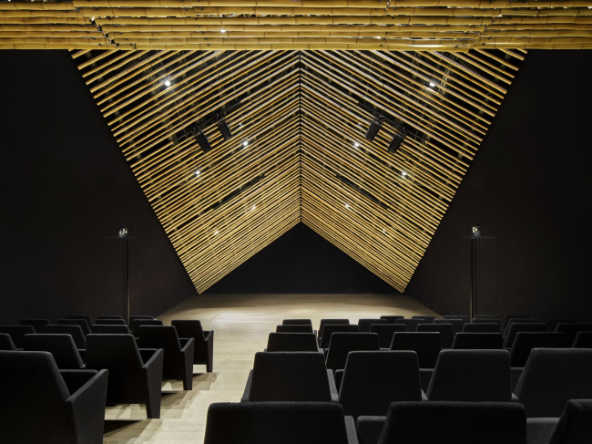 ����� ������� ���� � ������