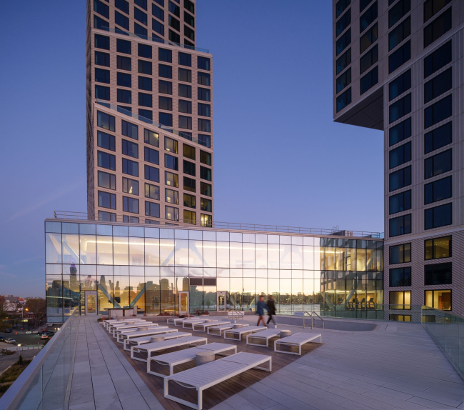 ����� �������� Eagle + West