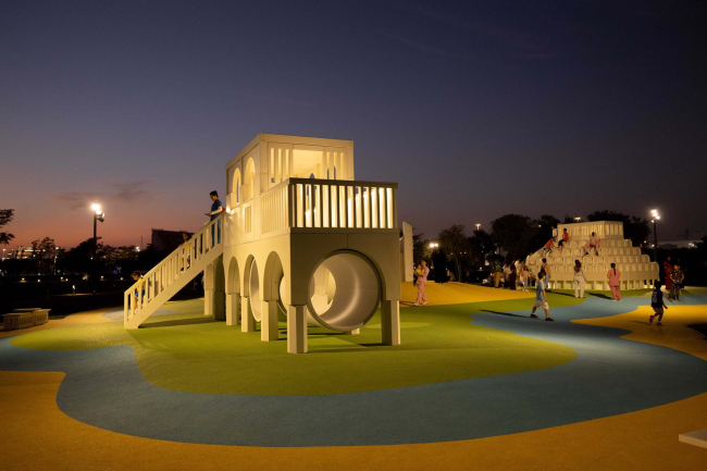 ������������ (�������������) ������� �������� � ���� / Doha Modern Playground