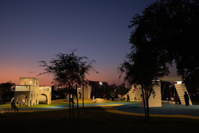 ������������ (�������������) ������� �������� � ���� / Doha Modern Playground