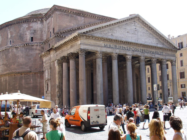 Римский Пантеон (воз­ве­дён ок. 118 – ок. 125 н. э.)