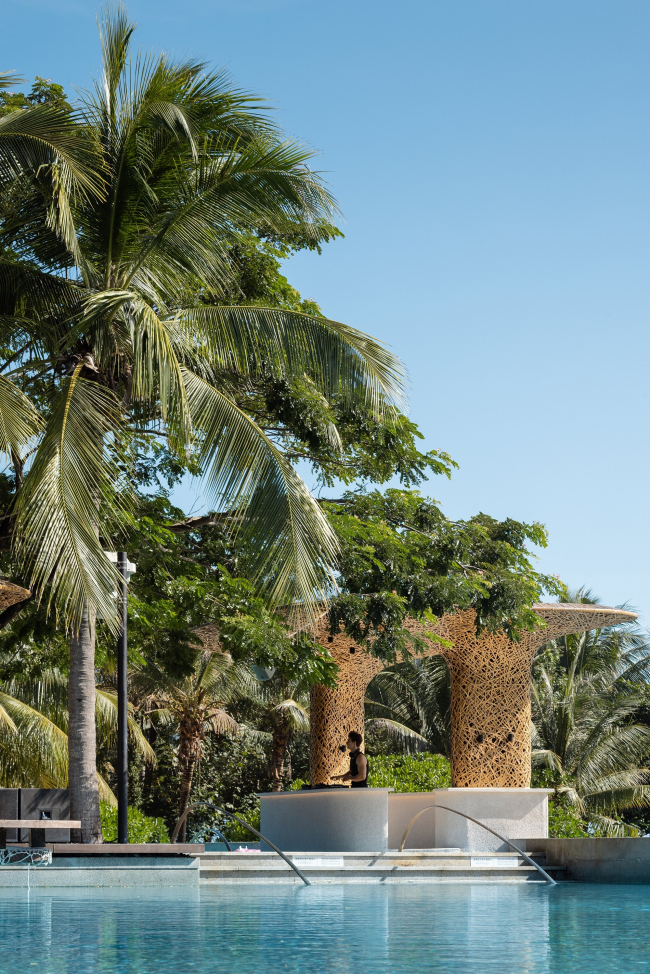 ������� ���� � ����� The Sanya EDITION