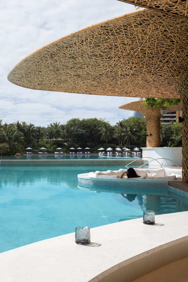 ������� ���� � ����� The Sanya EDITION