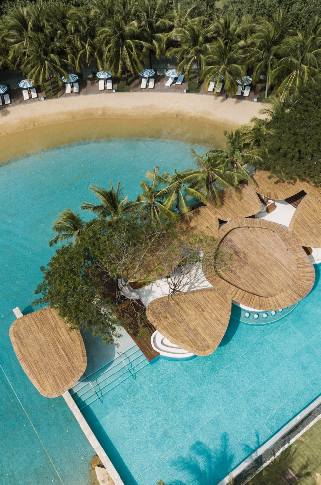 ������� ���� � ����� The Sanya EDITION