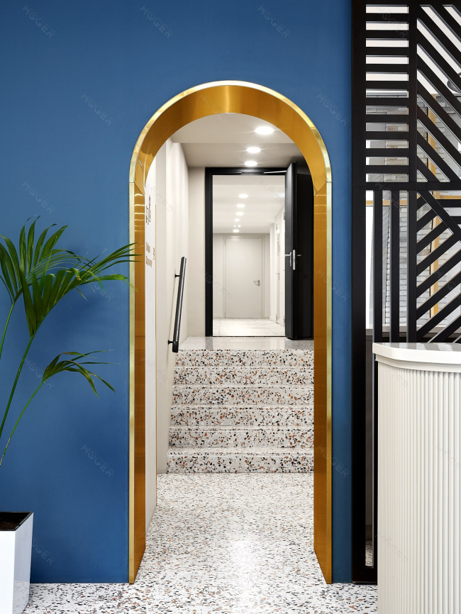 ������� ���� ��� �� Mitte �� ����� � PVD ��������� Satin Gold