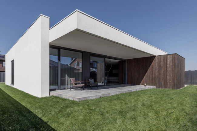 ��� � �������