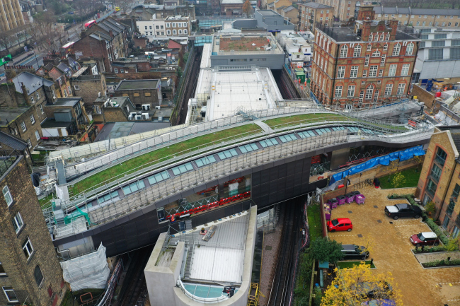  Whitechapel, Elizabeth line