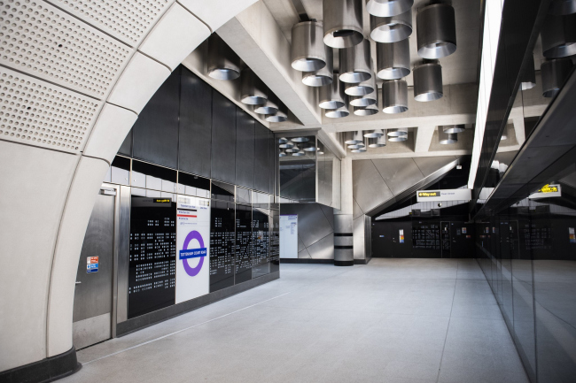 ������� Tottenham Court, Elizabeth line