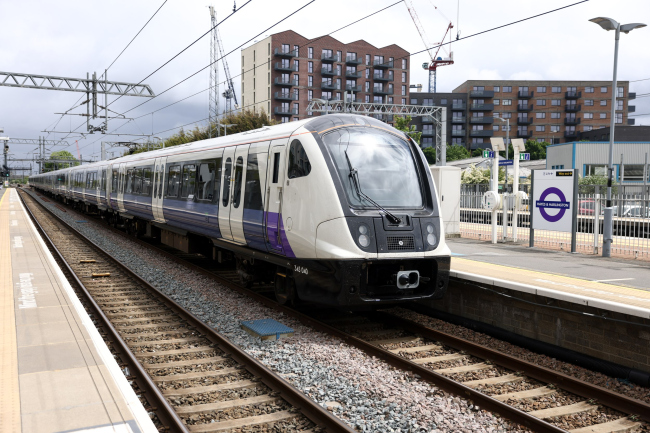 Elizabeth line � �������. ���������� � ��������
