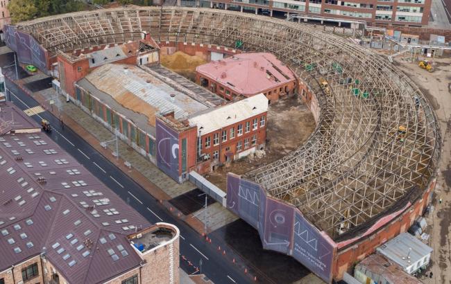 Garage on Novolyazanskaya Street in 2022. The structures have not yet been dismantled